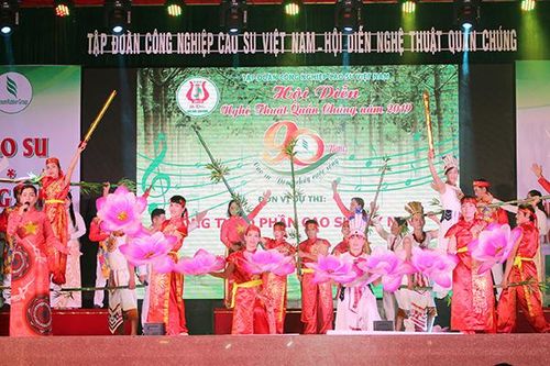 Hội diễn nghệ thuật quần chúng kỷ niệm 90 năm ngành cao su