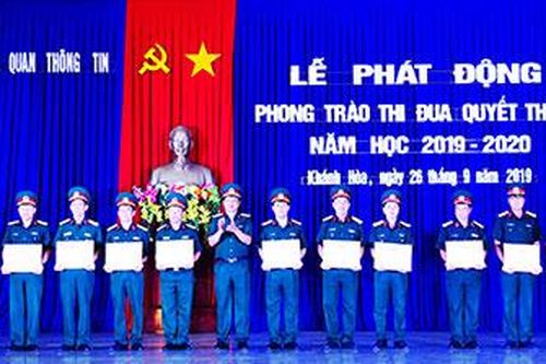 Trường Sĩ quan Thông tin: Phát động phong trào thi đua năm học mới