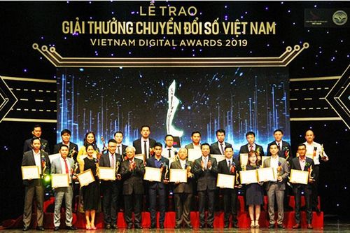 Huyện Khánh Vĩnh được trao giải thưởng Chuyển đổi số Việt Nam 2019