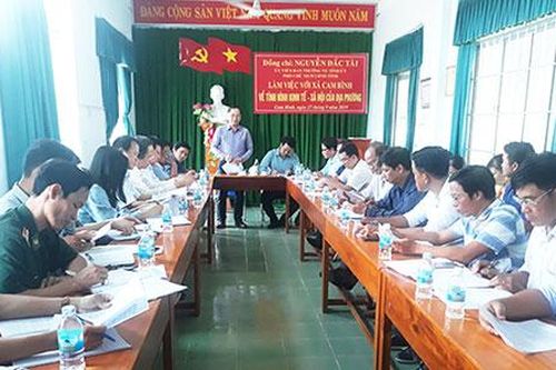 Ông Nguyễn Đắc Tài: làm việc với xã Cam Bình