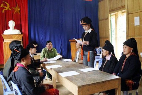 Văn Bàn coi trọng công tác cán bộ