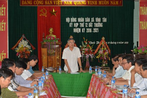 Quan tâm giải quyết công tác cán bộ sau sáp nhập tại xã Vĩnh Tân, huyện Vĩnh Linh
