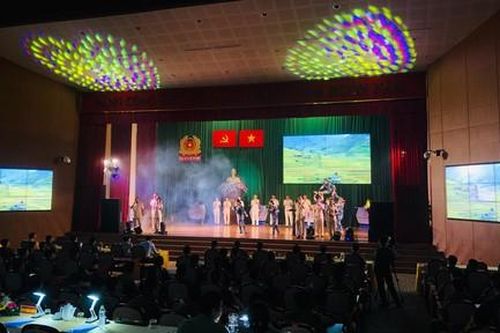 Hội thi Tuổi trẻ Công an TPHCM - Hành trình theo chân Bác