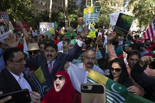 Thủ tướng Pakistan cảnh báo về 'cuộc tắm máu' ở Kashmir