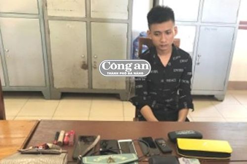 Vũ 'kéo' hầu tòa