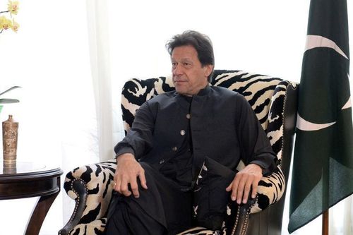 Chuyên cơ chở Thủ tướng Pakistan phải hạ cánh khẩn vì sự cố