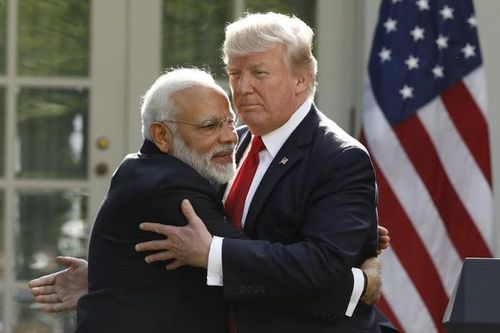 Donald Trump ngửa bài, Trung Quốc gặp khó chưa từng có