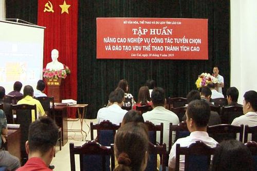 Gần 100 học viên được tập huấn nâng cao công tác tuyển chọn và đào tạo vận động viên