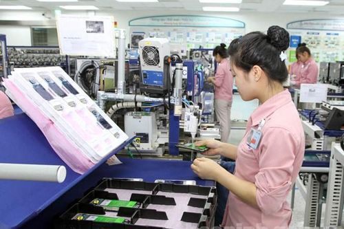 Chuyên gia ADB: Xuất khẩu tốt, tiêu dùng tốt, CPI tốt, công nghiệp tốt, PMI tốt, FDI tốt… nhưng có một điểm nghẽn kìm hãm tăng trưởng kinh tế Việt Nam