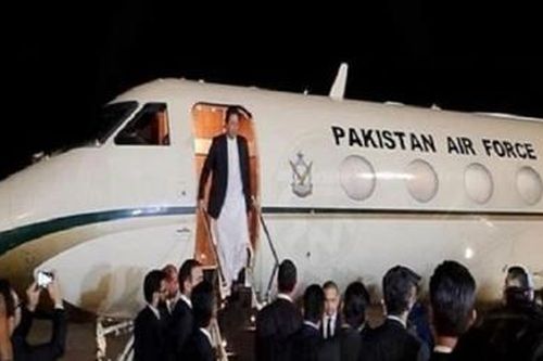 Máy bay gặp sự cố, Thủ tướng Pakistan phải quay lại New York