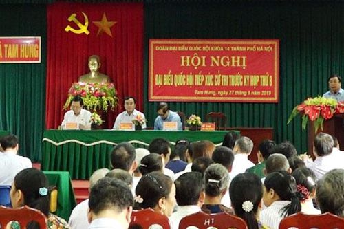 Cử tri kiến nghị quan tâm các vấn đề dân sinh