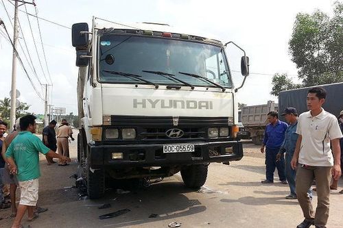 Phạt hàng chục tỷ, xe quá tải vẫn tung hoành ở TP.HCM