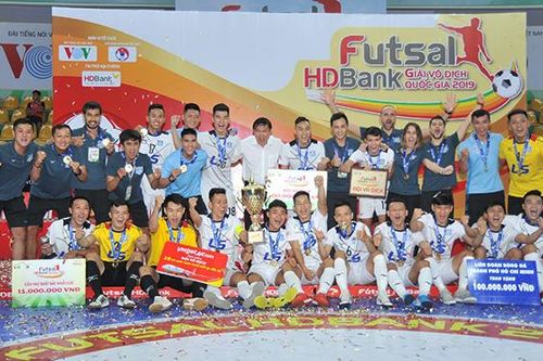 Futsal Việt Nam gặp khó ngay tại sân nhà