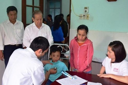 Chăm lo y tế cho đồng bào miền núi A Lưới
