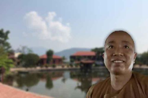 Sư thầy nghi gạ tình phóng viên và những vi phạm... 'liên miên'!