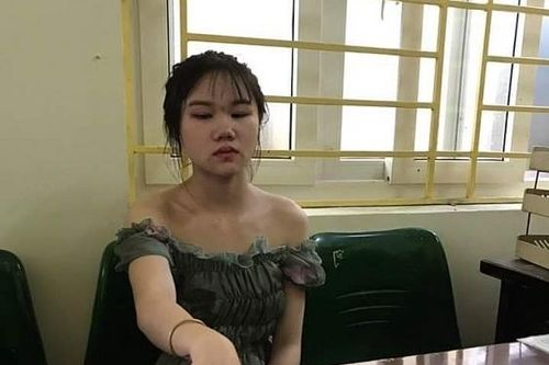 Hà Nội: Cảnh sát bắt đôi nam nữ giấu ma túy trong túi xách