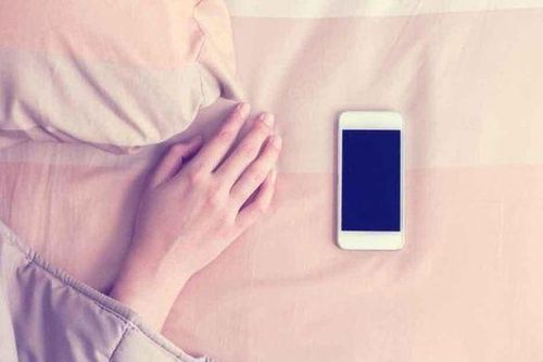 7 thói quen mọi người thường làm khi ngủ khiến cơ thể nhanh lão hóa và giảm tuổi thọ