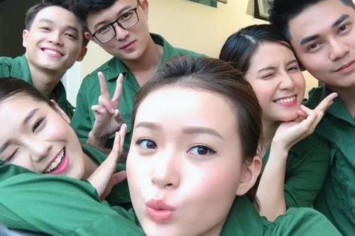 Trầm trồ hội 'trai xinh gái đẹp' mùa quân sự cùng xuất hiện trong một khung hình