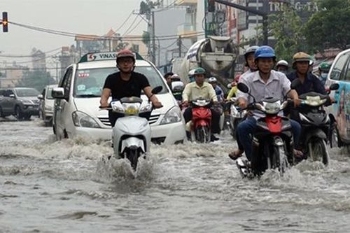 TP Hồ Chí Minh: Đỉnh triều cường vượt báo động 3