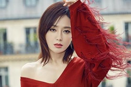Tần Lam, Trịnh Sảng thu hút ống kính ở Tuần lễ thời trang Paris 2019