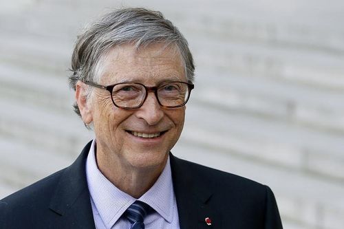Bên trong chiếc túi bất ly thân của Bill Gates chứa gì?