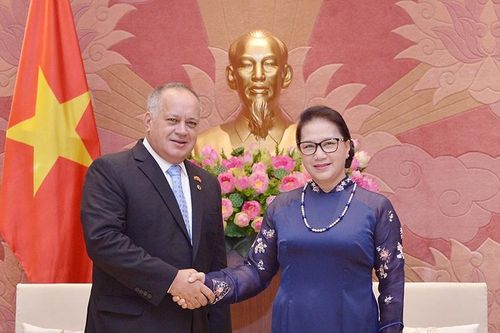 Chủ tịch Quốc hội tiếp Đoàn Đảng Xã hội chủ nghĩa Thống nhất Venezuela