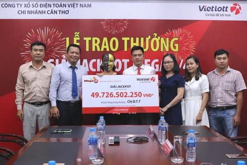 Chi hơn 9 triệu đồng mua vé số, vị khách 'ẵm' giải độc đắc gần 50 tỷ đồng