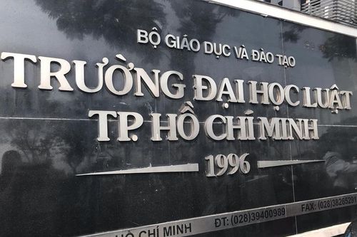 Trường ĐH Luật TP.HCM nợ dây dưa 29 tỷ, tuyển sinh 'chui' văn bằng 2