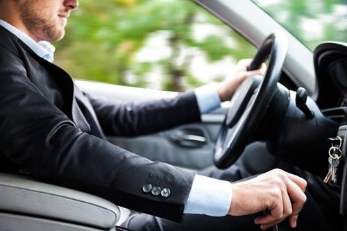 Mới lái xe ô tô nhất định phải biết 4 điều cơ bản này