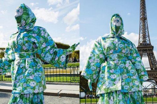 Cardi B gây sốc với trang phục kín mít như ninja tại tuần lễ thời trang Paris 2019