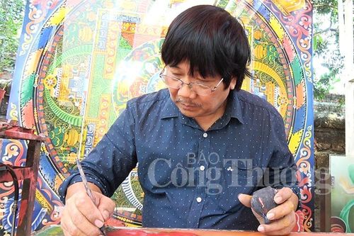 Hơi thở hiện đại trong nghệ thuật điêu khắc tranh kính