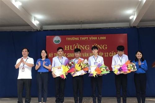Tuyên dương đoàn viên, thanh thiếu niên có hành động đẹp 'Nhặt được của rơi trả lại người đánh mất'