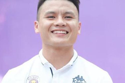 Quang Hải 'than khổ' tại Triều Tiên, fan hâm mộ tới tấp vào động viên