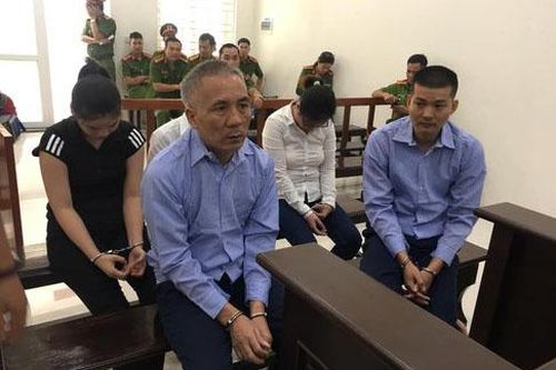 Hoãn phiên xét xử đường dây tổ chức mang thai hộ