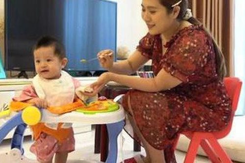 Thanh Thúy không yên tâm Đức Thịnh chăm con