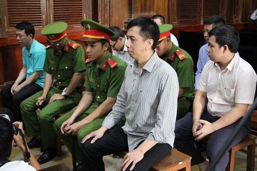 Vụ án VN Pharma: Nguyễn Minh Hùng bị tuyên phạt 17 năm tù