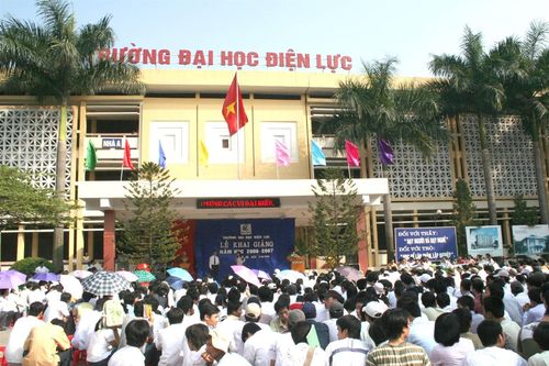 Đào tạo đại học: Chưa được phép vẫn xé rào tuyển sinh