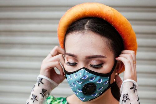 Khẩu trang tiền triệu chống bụi mịn cháy hàng