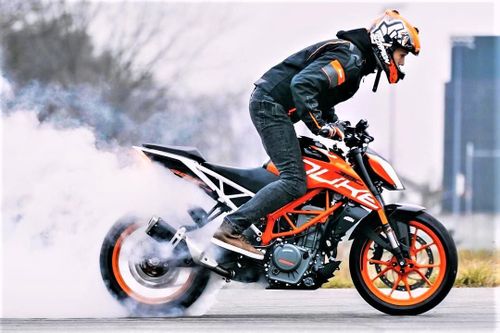 KTM sắp ra mắt Duke 490 cc hoàn toàn mới, từ xe phố tới xe phượt