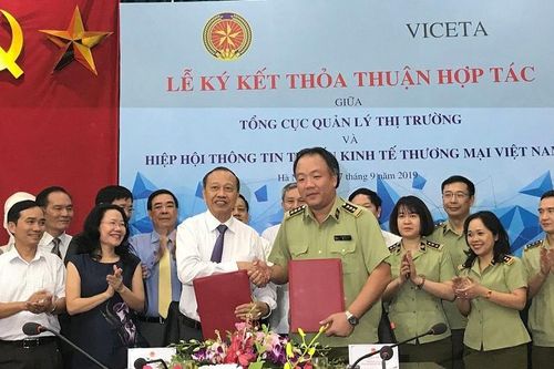 Thêm những 'cánh tay nối dài' trong phòng chống hàng giả