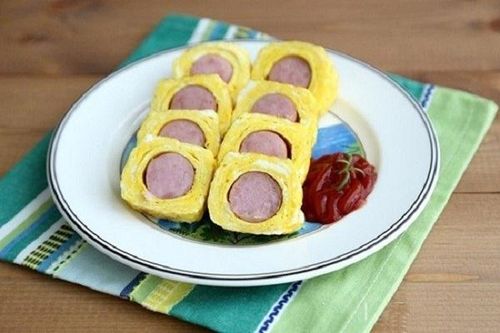 Trứng cuộn xúc xích phô mai bổ dưỡng dành cho bé yêu