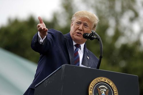 Tổng thống Trump: 'Chúc mừng sinh nhật Trung Quốc!' và…