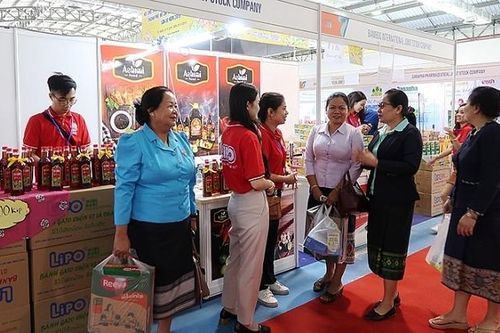 Xúc tiến thương mại tại thị trường Lào: Không chỉ là hội chợ, triển lãm