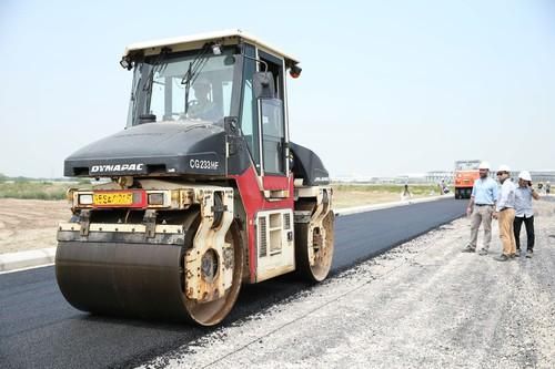 Xây dựng đường giao thông từ nhựa tái chế đầu tiên tại Việt Nam