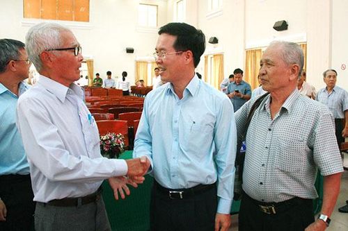 Cương quyết xử lý cán bộ vi phạm quy định của Đảng
