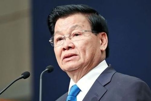 Thủ tướng Lào bắt đầu thăm chính thức Việt Nam