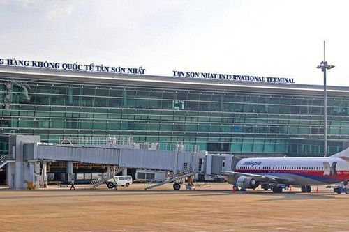 Ngừng phát thanh ở sân bay Tân Sơn Nhất từ 1/10: Làm sao để khách lên máy bay đúng giờ?