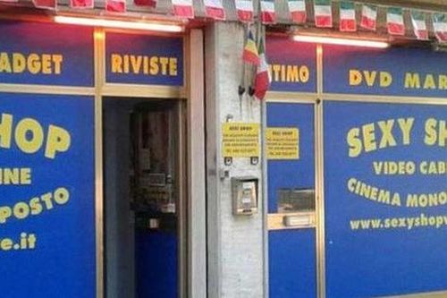 Ông lão 60 đột tử khi xem phim sex