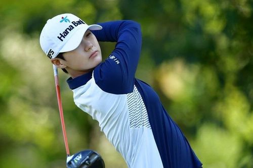 Nữ golf thủ nổi tiếng vì vẻ ngoài phi giới tính, đẹp như mỹ nam