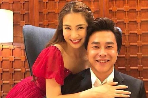 Hòa Minzy và bạn trai khoe giọng hát